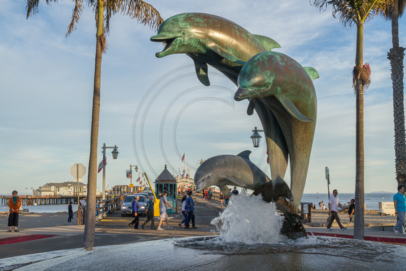 Santa Barbara, Waterfront, Dolphin Statue140-9303