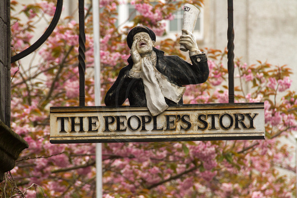 Edinburgh, Royal Mile, The Peoples Story131-0594