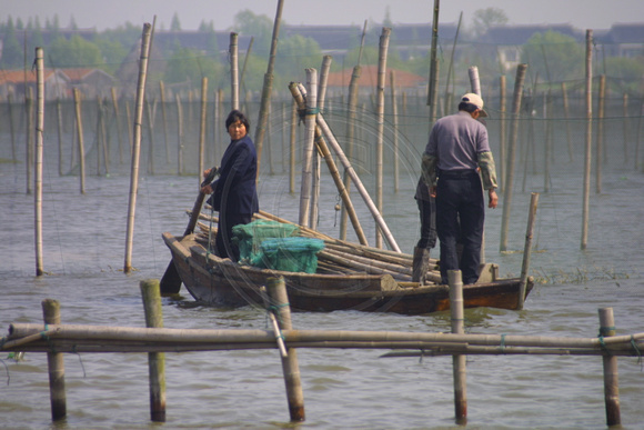 Nanhu Lake, Fishing Nets020412-7687