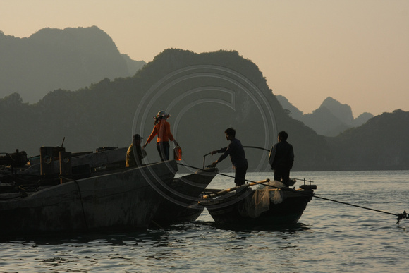 Ha Long Bay, Boats0950305
