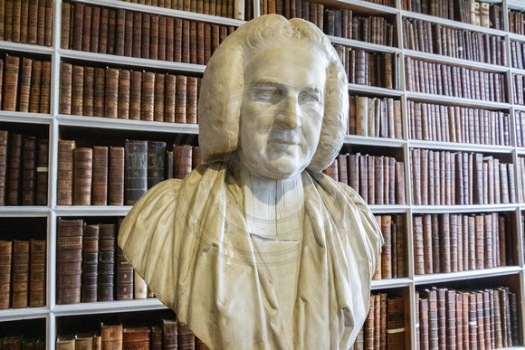 Armagh, Robinson Library, Bust181-3625