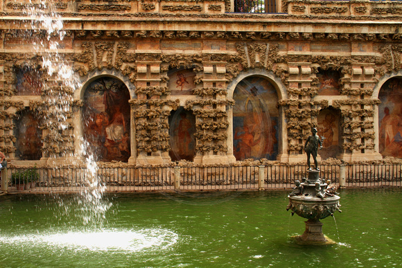 Sevilla, Alcazar Royal Palace, Fountain1035084a