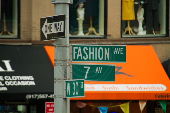 New York City, Fashion Ave, St Sign112-2426