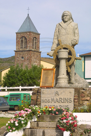 St Pierre, Statue020821-7352