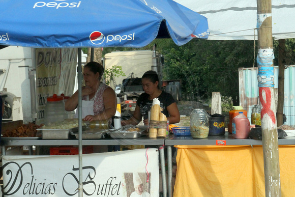 Eastern Guatemala, Food Vendor1117147a