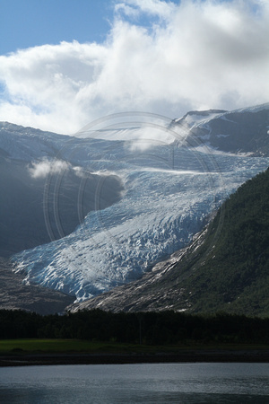 Holandsfjord, Svartisen Glacier V1041860