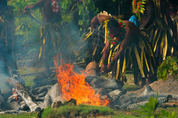 Fiji, Beqa, Firewalk Ceremony0611925