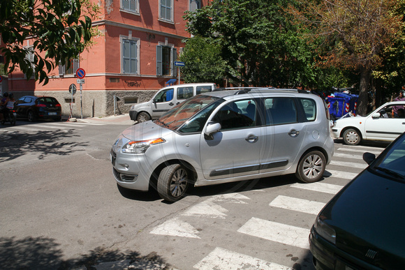 Civitavecchia, Parking in Intersection1030223