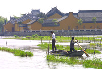 Nanhu Canal, Boat020412-7730a