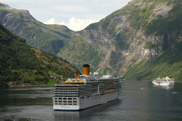 Geirangerfjord, Costa Deliziosa Cruise Ship1043251