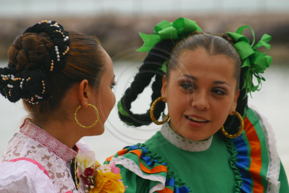 La Paz, Dancers040102-6056