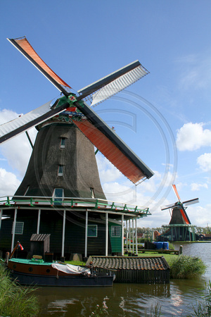Zaanse Schans, Windmill, Oil MIll V1052911a