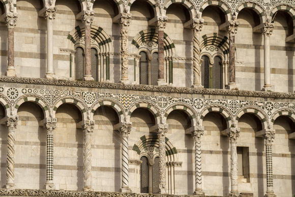 Lucca, Duomo, Columns130-8385