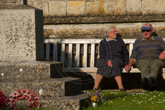 Lower Slaughter, Couple on Church Bench131-1031