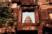 Angkor, Bakong Temple, Window S -8902