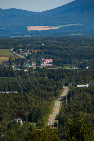 NH Quebec Border, Countryside V150-8704