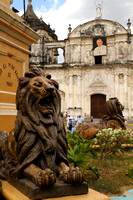 Leon, Cathedral, Lion Statue V1116126