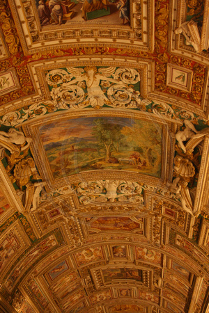 Vatican, Museum, Ceiling V0946195