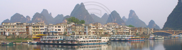 Yangshuo, Riverfront Pan020329-5163a