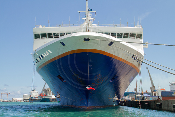 MV Explorer, Port Louis120-7321