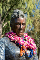 Oahu, Honolulu, Queen Kapiolani Statue V170-9535