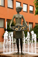 Molde, Fountain, Flower Girl V1042555a