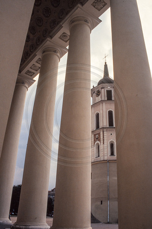 Vilnius, Church Columns S V-8600