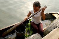Rio Dulce, Canoe, Woman Selling Crabs1117353a