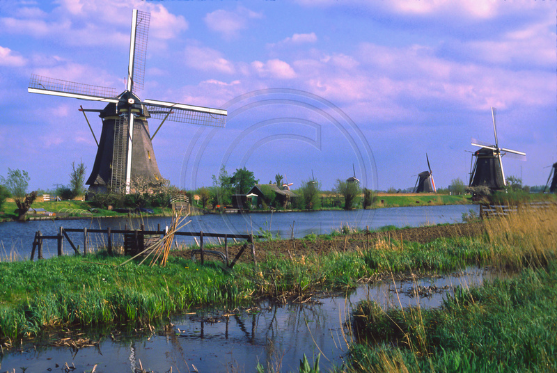 Bill Yeaton Travel Photography Sampler Kinderdijk, Windmills, Canal