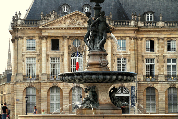 Bordeaux, Place de la Bourse, Fountain1036697a