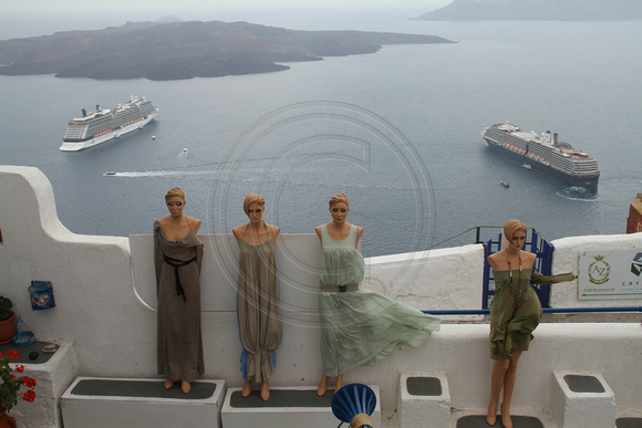 Santorini, Fira Mannequins1017576