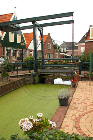 Volendam, Canal, Bridge V1053470a