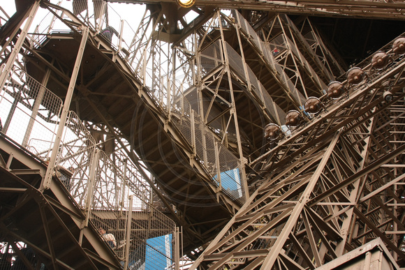 Paris, Eiffel Tower, Structure0940840
