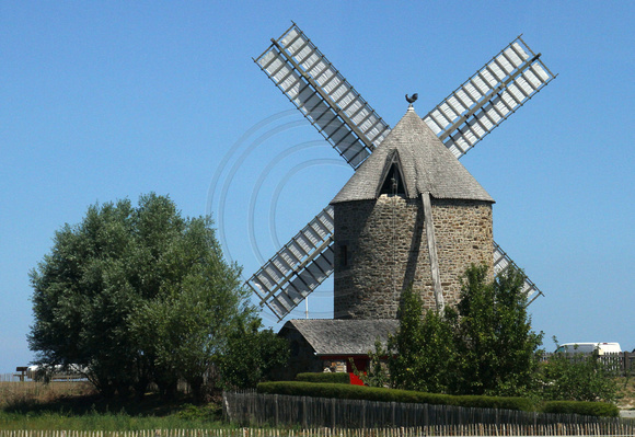 Brittany, Windmill1037885a
