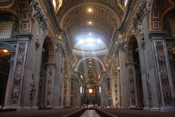 Vatican, St Peters Basilica, int0945988