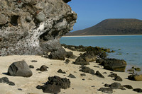 Isla Espiritu Santo, Bahia Gabriel, Rocks031229-5527