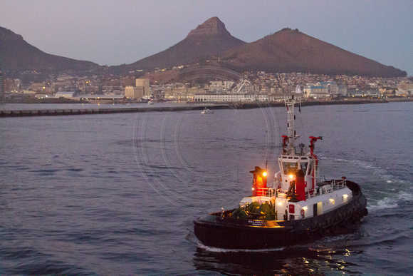 Cape Town, Harbour, Tug Boat120-5852