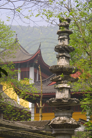 Hangzhou, Lingyin Temple020407-6452