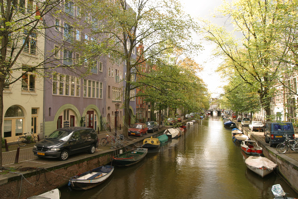 Amsterdam, Burgwal Canal031005-2262