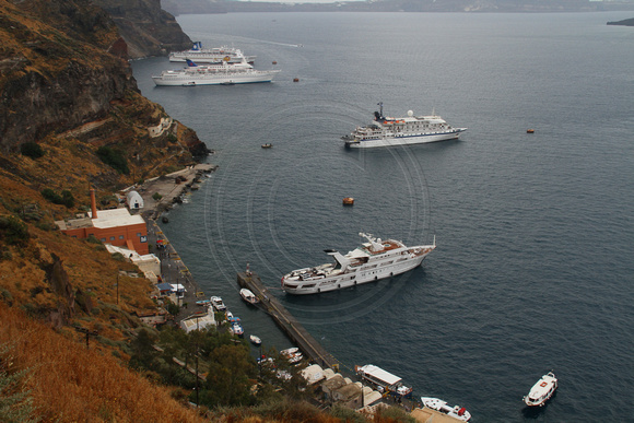 Santorini, Fira, Cruise Ships1017636